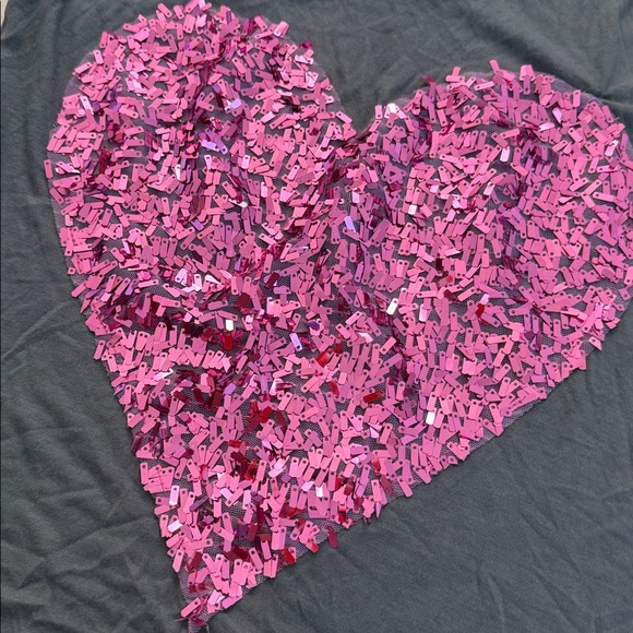 Medium Roseville Sequined Heart Women’s Tank - Picture 2 of 7